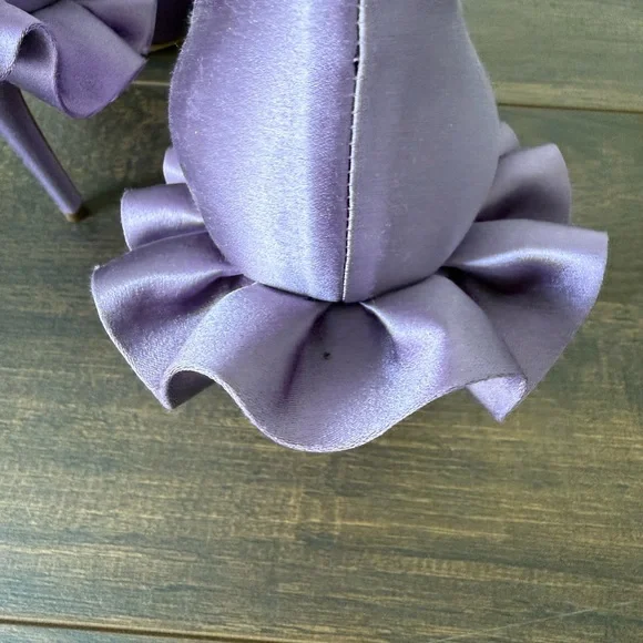 Andrea Wazen Rouches 105MM Satin Pumps